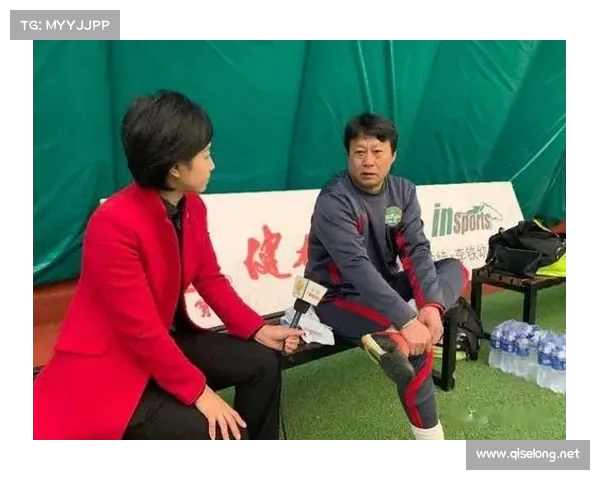 中国足球风头更劲,赛场上勇敢前行 中国足球风头更劲,赛场上勇敢前行